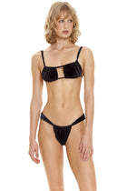 Thumbnail - aguja-alala-bikini-top-12841-front-with-model - 1