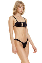 Thumbnail - aguja-elsa-bikini-bottom-12842-side-with-model - 3