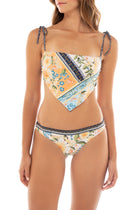 Thumbnail - Jardim-Daicy-Bikini-Top-14270-front-with-model - 1