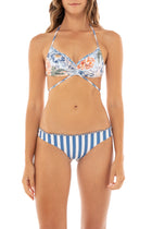 Thumbnail - Kai-Bikini-Top-Delany-13720-front-with-model-2 - 6