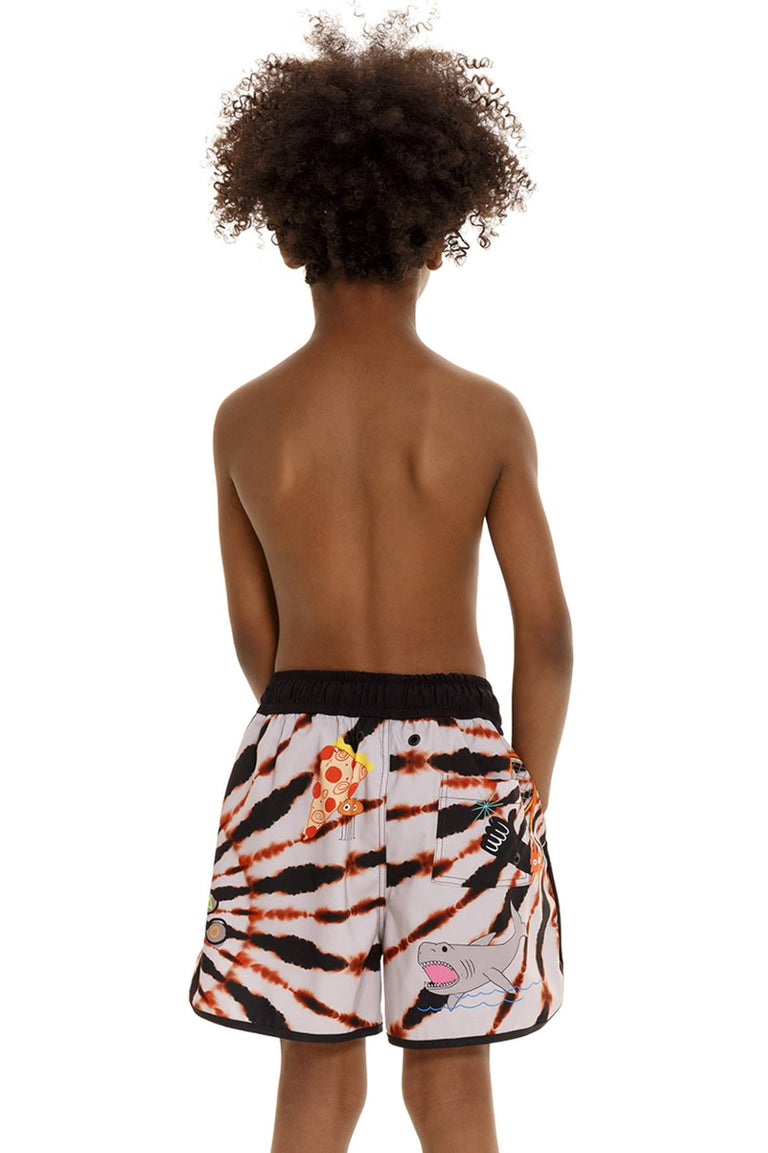 naif-tiago-kids-trunk-12331-back-with-model - 2