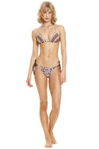 Thumbnail - aguja-alegria-bikini-bottom-12815-front-with-model - 3