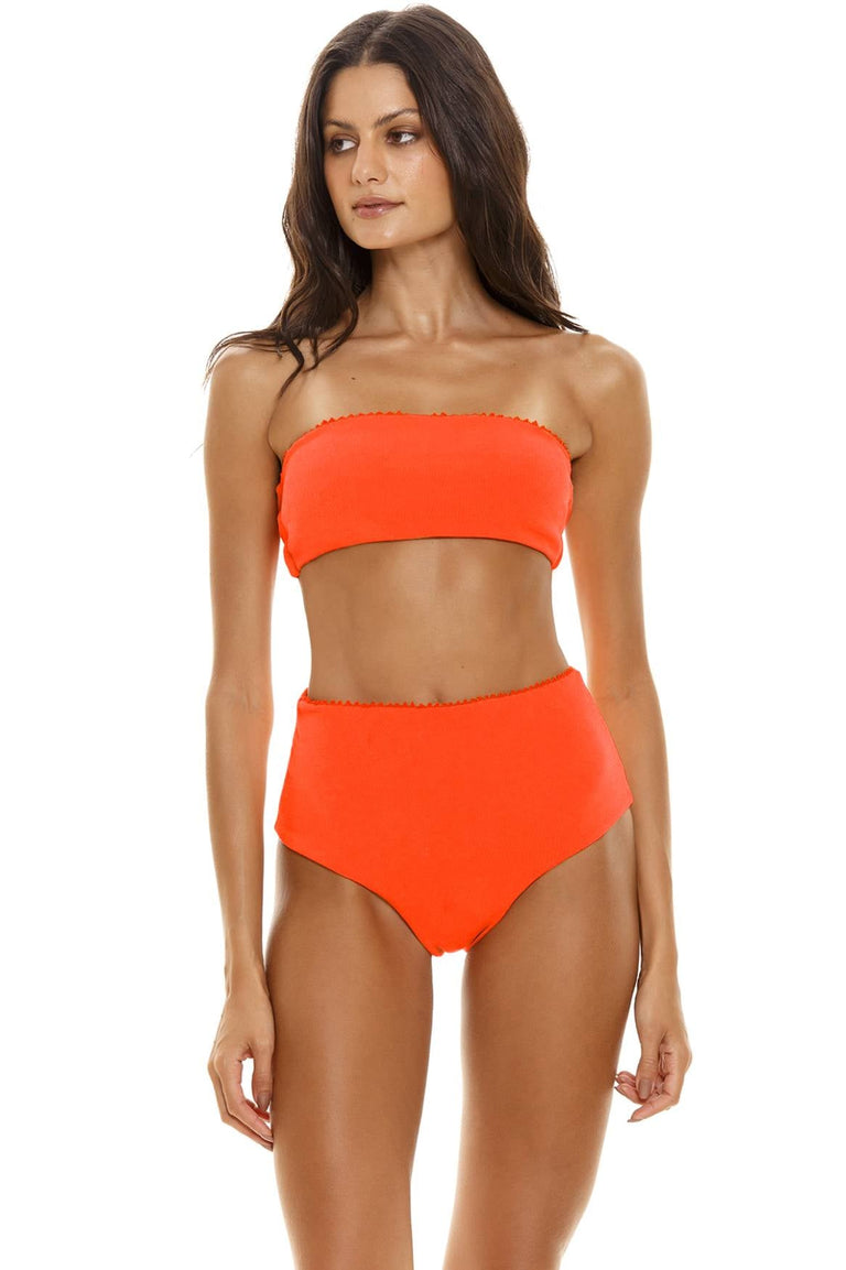 boreal-lize-bikini-top-12838-front-with-model - 1