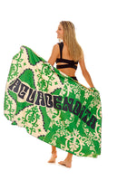 Thumbnail - eames-bou-towel-11563-with-model - 6
