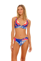 Thumbnail - eames-lana-bikini-bottom-11549-front-with-model - 3