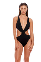 Thumbnail - Fera-Malibu-One-Piece-10337-front-with-model - 1