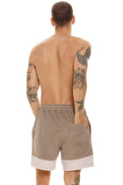 Thumbnail - gres-cece-mens-shorts-13150-back-with-model - 2