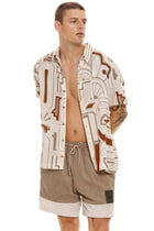 Thumbnail - Gres-cece-mens-shorts-13150-front-with-model-open-shirt - 9