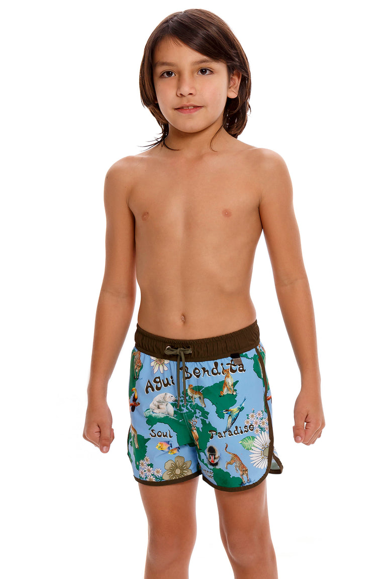 Java-Tiago-Kids-Trunk-10095-front-with-model - 1