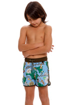 Thumbnail - Java-Tiago-Kids-Trunk-10095-front-with-model - 5