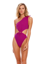 Thumbnail - Suki-Bloom-One-Piece-10117-front-with-model - 1