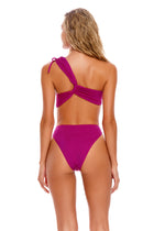 Thumbnail - Suki-Bloom-One-Piece-10117-back-with-model - 2
