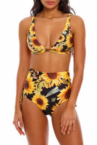 Thumbnail - Sunshower-Evony-Bikini-Top-9270-front-with-model - 1