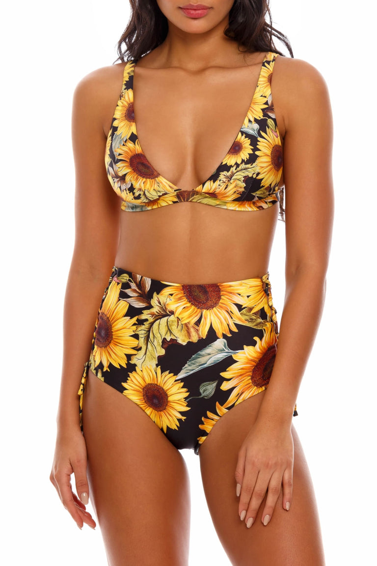 Sunshower-Evony-Bikini-Top-9270-front-with-model - 1