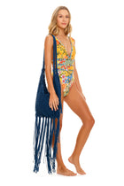 Thumbnail - tout-cady-knitted-bag-11023-front-with-model-2 - 3