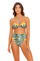 Thumbnail - tout-erma-bikini-top-11003-front-with-model - 1