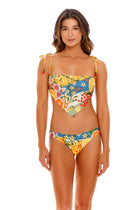 Thumbnail - vita-lola-bikini-bottom-10977-front-with-model - 5