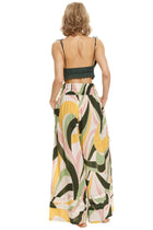 Thumbnail - vitreo-ariel-crop-top-12802-back-with-model - 3
