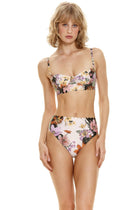 Thumbnail - Vitreo-lauren-bikini-top-12790-front-with-model - 1